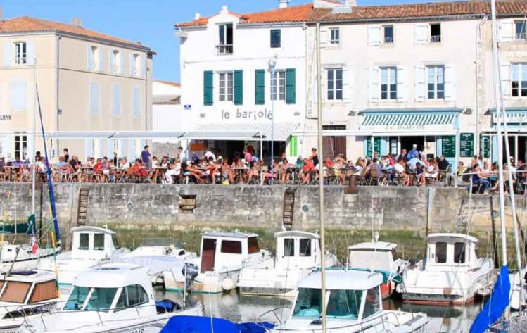 La Flotte En Re Ile De Re France Charente Maritime Sea France Holidays