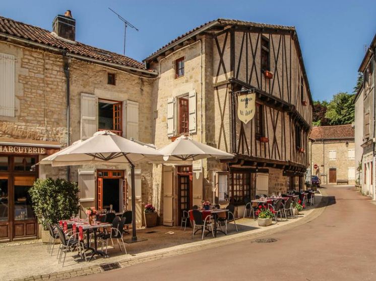 Nanteuil en Vallee - France