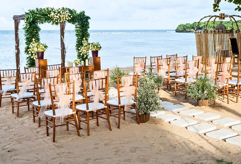  A guide to Dominican Republic wedding traditions. Real rituals, Catholic customs, reception, costs, guest etiquette, music, food, and legal logistics—for those who want facts, not fantasy.